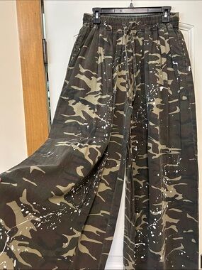 Camo Paint-Splatter Drawstring Wide Leg Pants